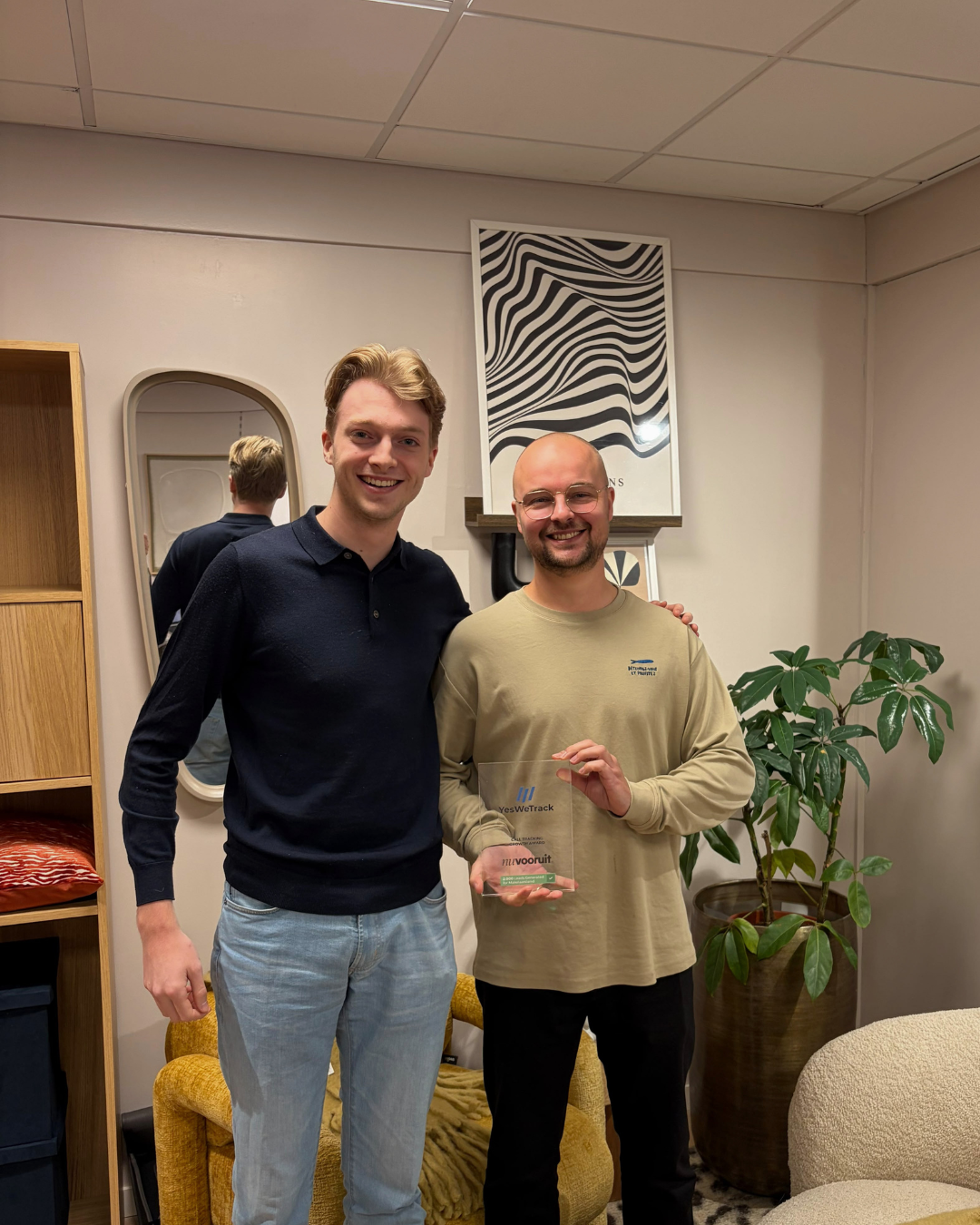 Melvin de Graaff en Lester Visser vieren 2.000 telefonische leads voor Makelaarsland